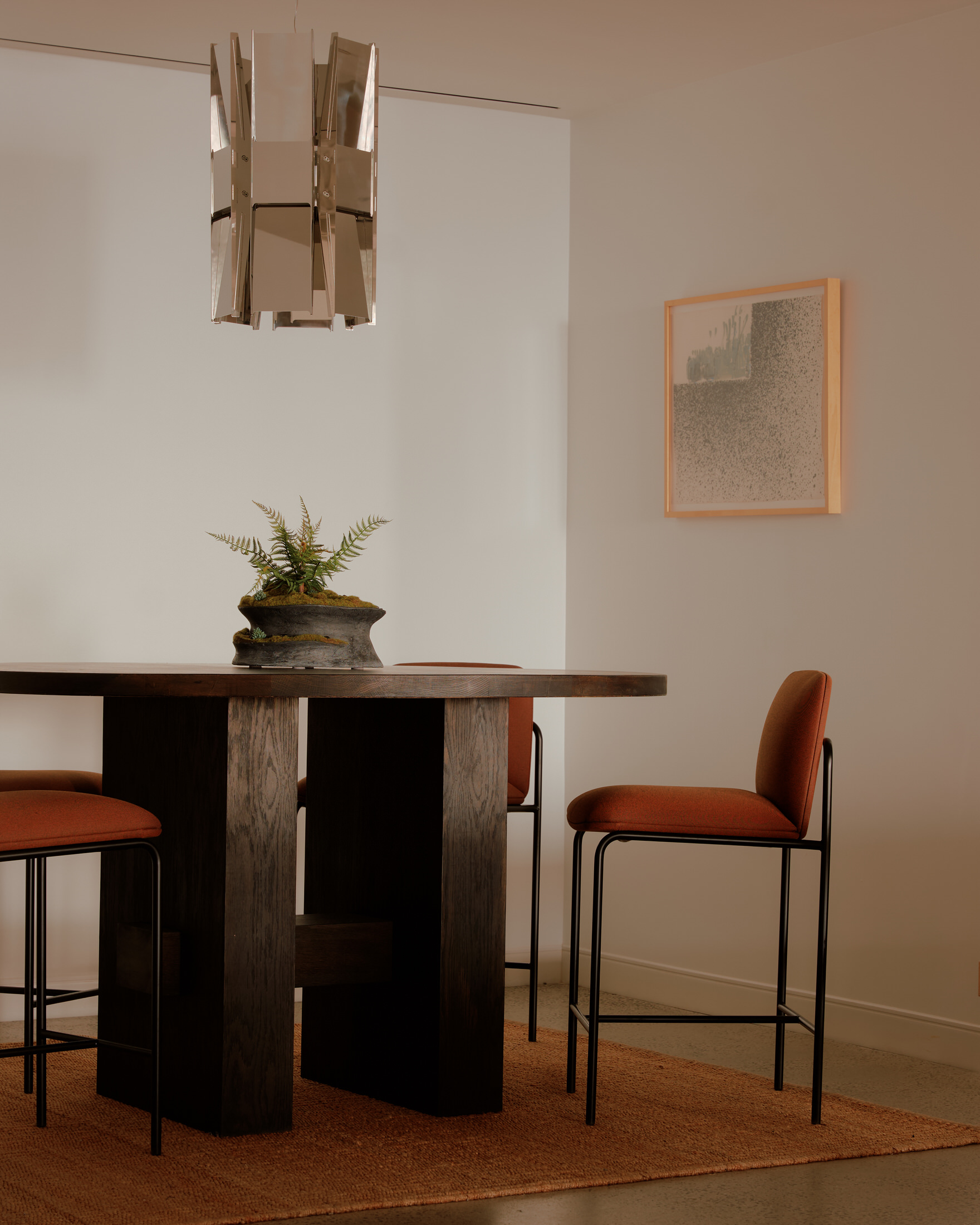 Modular office partitions and flexible layout design in a bright corridor.