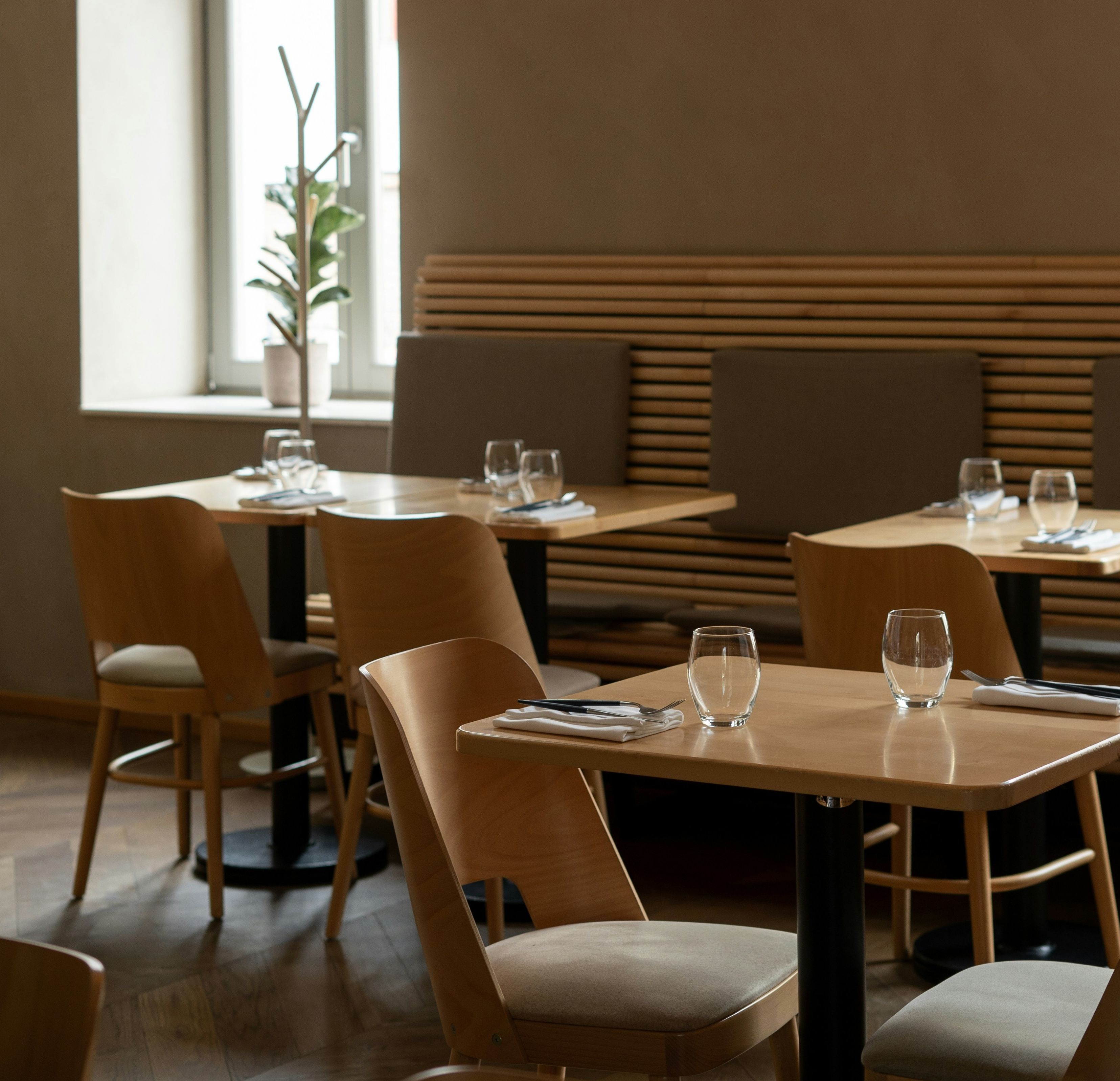 Infographic or text-based visual explaining the restaurant blanding trend.